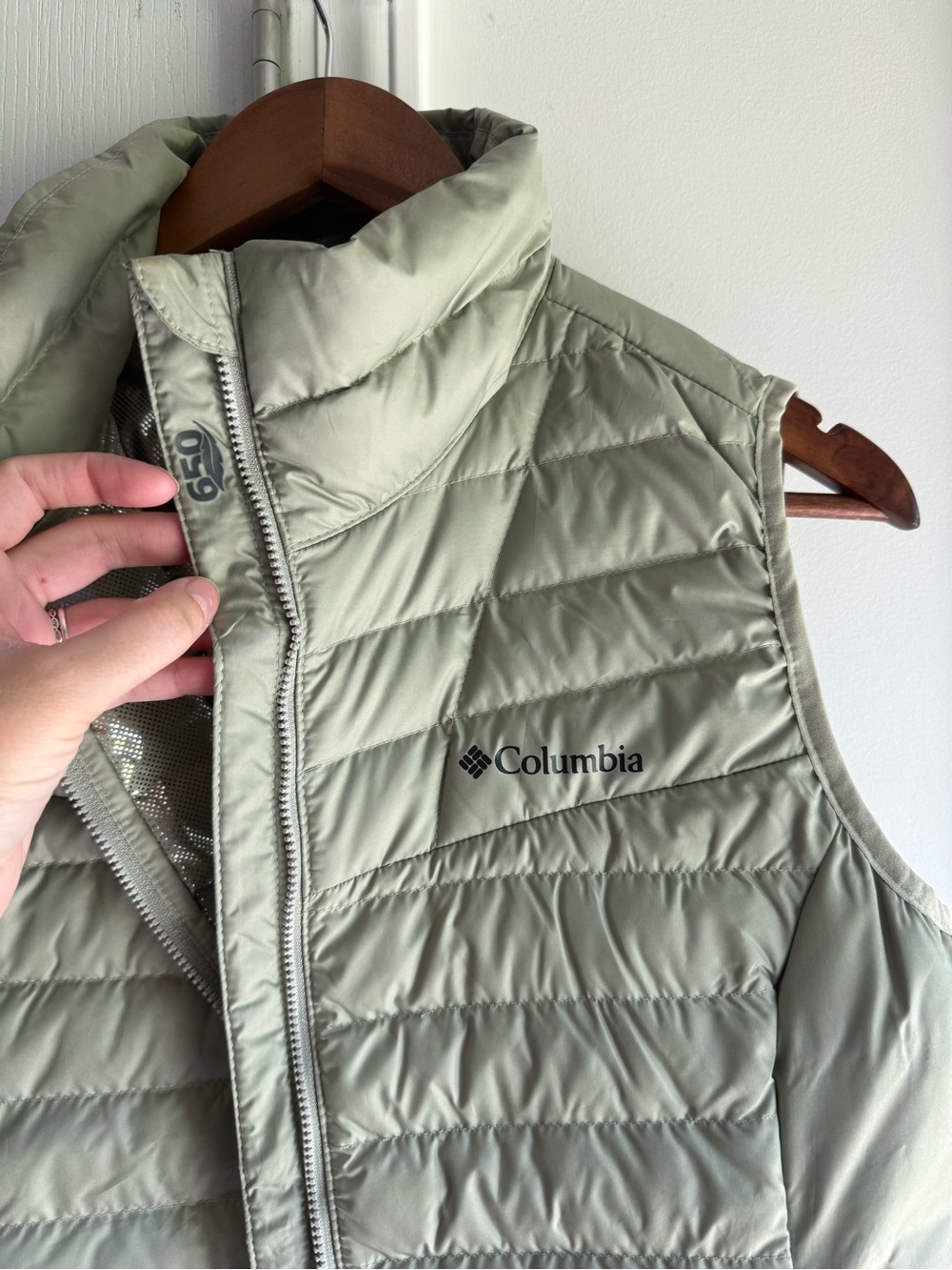 Columbia Women's Sage Quilted Packable Puffer Vest - Picture 3 of 11